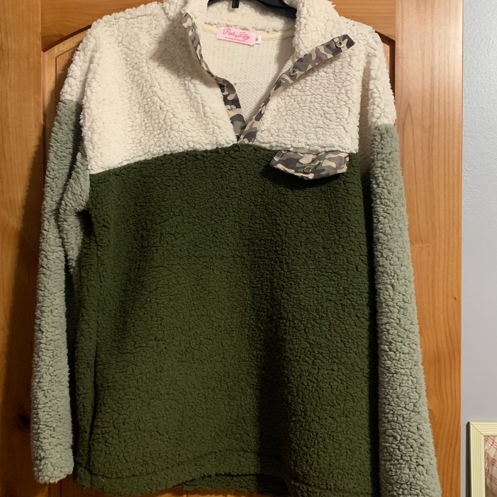 Pink lily Sherpa